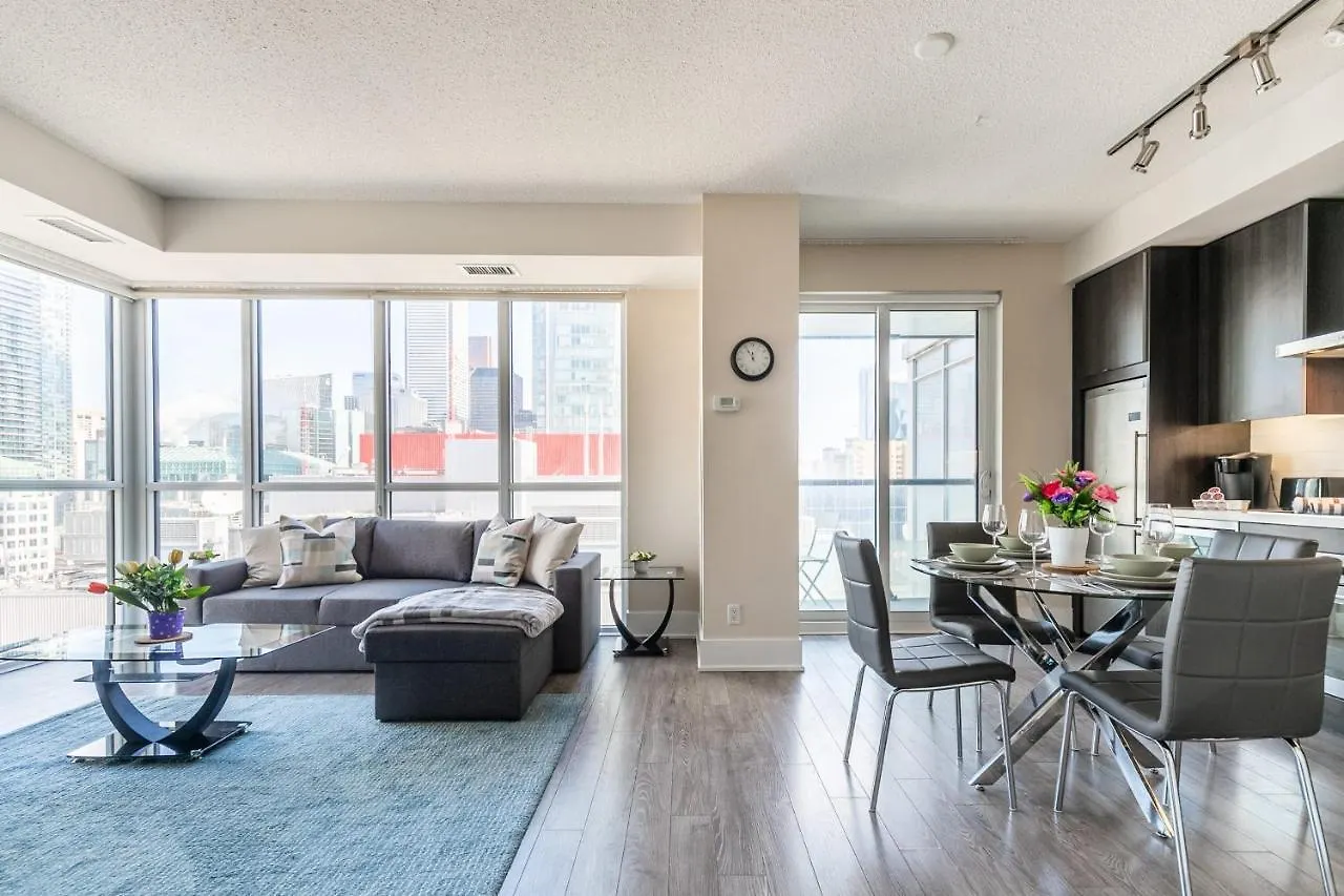 Holiday home Luxury 1Br Condo - King Bed - Stunning City Views Toronto Canada