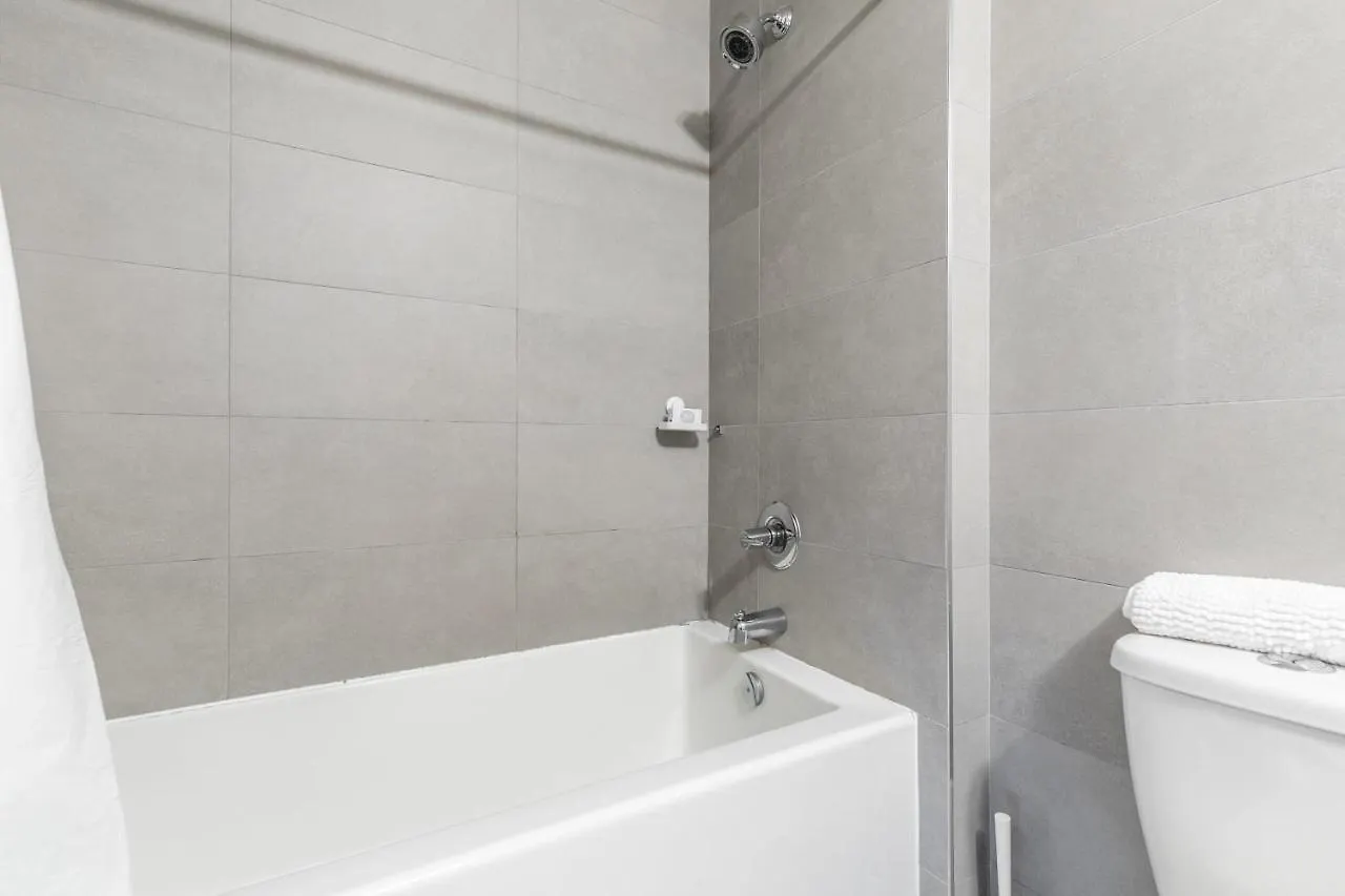 Luxury 1Br Condo - King Bed - Stunning City Views Toronto Holiday home